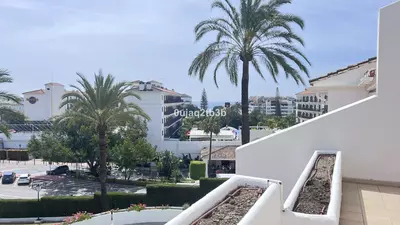 Duplex in Nueva Andalucía