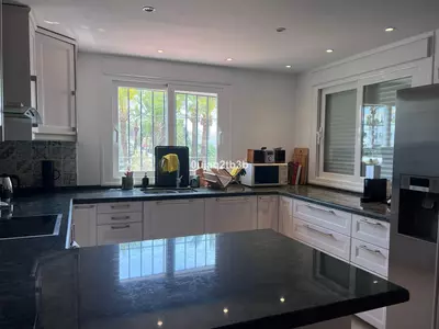 Duplex in Nueva Andalucía