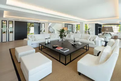 Detached Villa in Nueva Andalucía