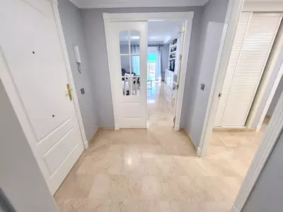 Middle Floor Apartment in Puerto Banús