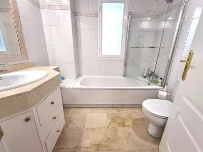 Middle Floor Apartment in Puerto Banús