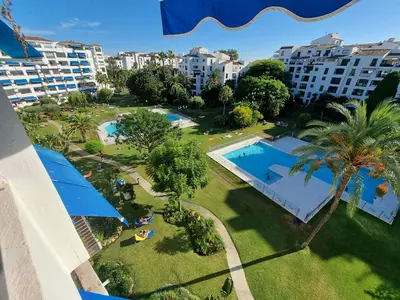 Middle Floor Apartment in Puerto Banús