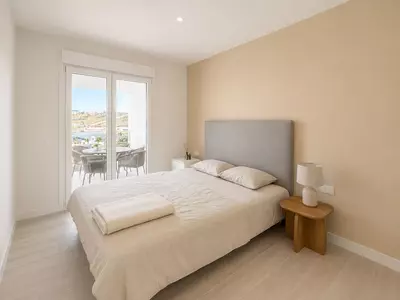 Middle Floor Apartment in Estepona