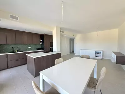 Middle Floor Apartment in Estepona