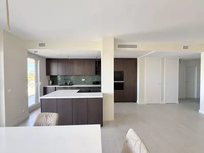 Middle Floor Apartment in Estepona