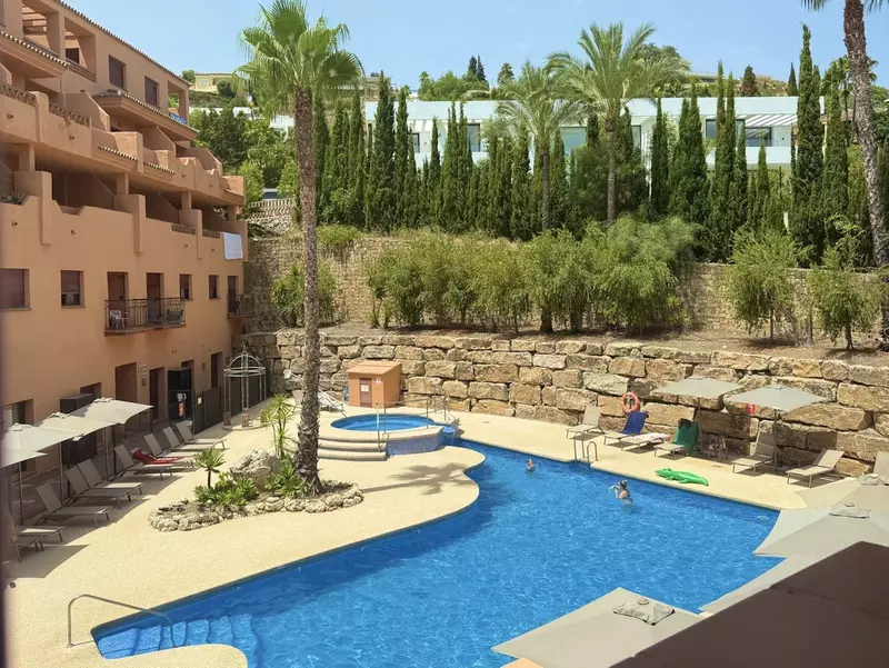 Middle Floor Apartment in Benahavís