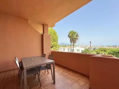 Middle Floor Apartment in Benahavís