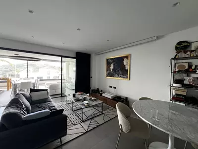 Middle Floor Apartment in Estepona