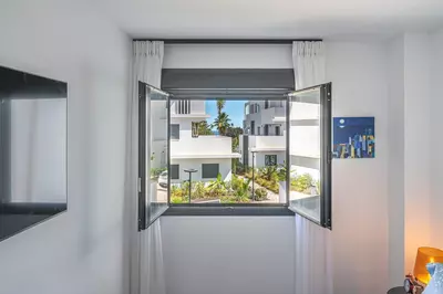 Middle Floor Apartment in Estepona