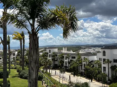 Middle Floor Apartment in Estepona