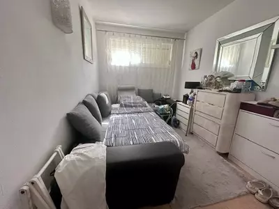 Middle Floor Apartment in Estepona
