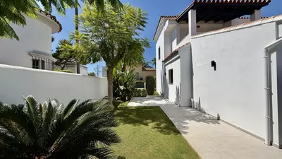 Detached Villa in Nueva Andalucía