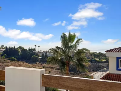 Middle Floor Apartment in Manilva