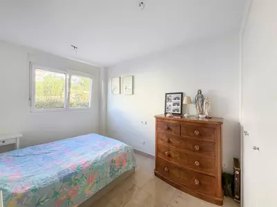 Middle Floor Apartment in Manilva