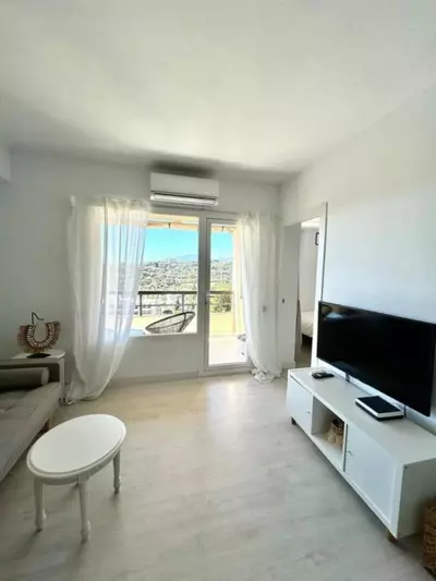 Middle Floor Apartment in Nueva Andalucía