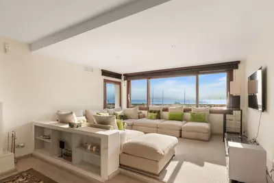 Middle Floor Apartment in Puerto Banús