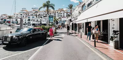 Middle Floor Apartment in Puerto Banús