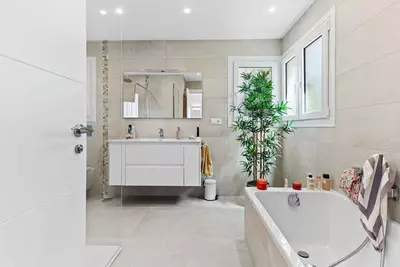 Detached Villa in Bel Air