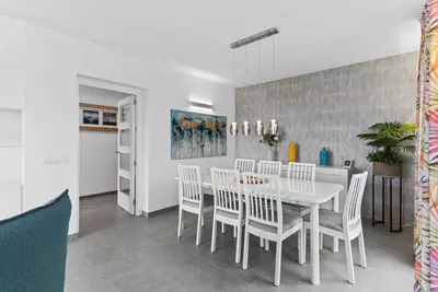 Detached Villa in Bel Air