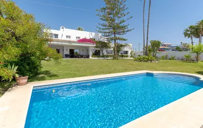Detached Villa in Bel Air