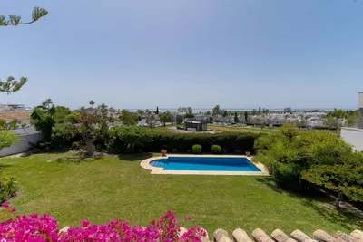 Detached Villa in Bel Air