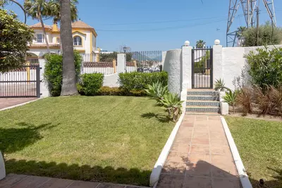 Detached Villa in Bel Air