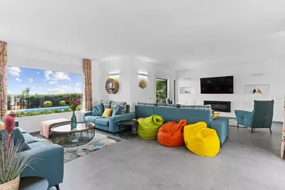 Detached Villa in Bel Air