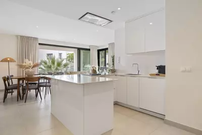 Middle Floor Apartment in Estepona