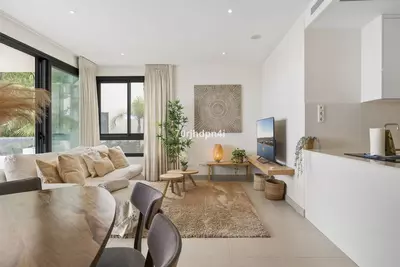 Middle Floor Apartment in Estepona