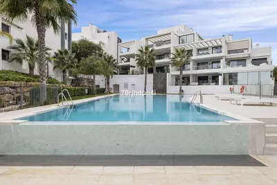 Middle Floor Apartment in Estepona