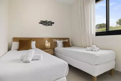 Middle Floor Apartment in Estepona