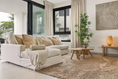 Middle Floor Apartment in Estepona