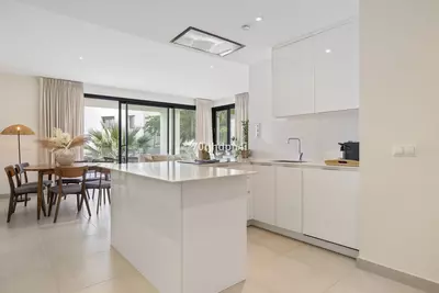 Middle Floor Apartment in Estepona