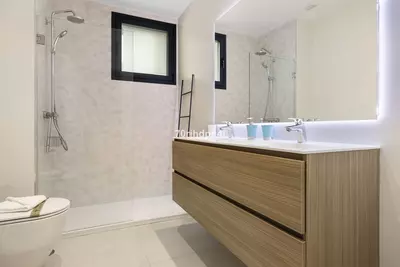 Middle Floor Apartment in Estepona