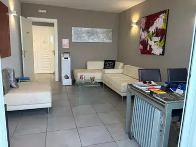 Middle Floor Apartment in Marbella