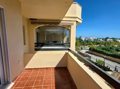 Middle Floor Apartment in Selwo