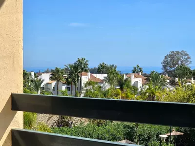 Middle Floor Apartment in Selwo