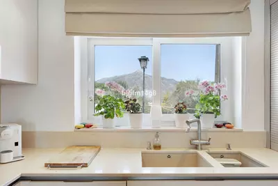 Detached Villa in Nueva Andalucía