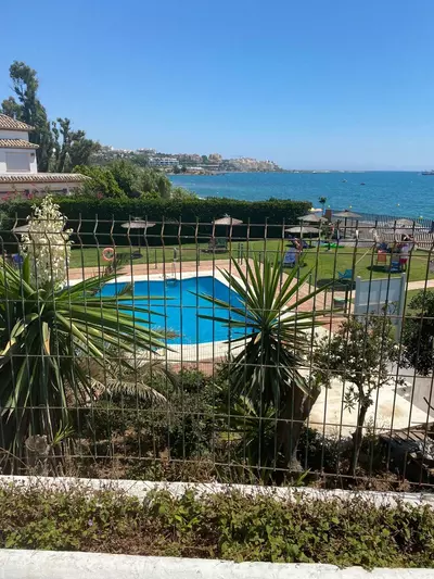 Middle Floor Apartment in Estepona