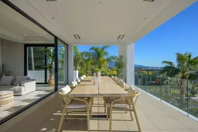 Detached Villa in El Paraiso