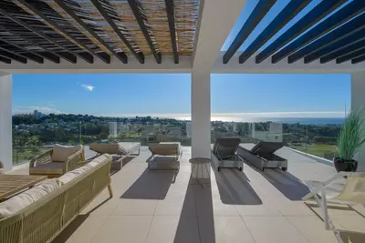 Detached Villa in El Paraiso