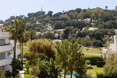 Middle Floor Apartment in Nueva Andalucía