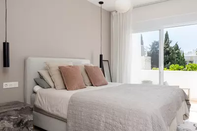 Middle Floor Apartment in Nueva Andalucía