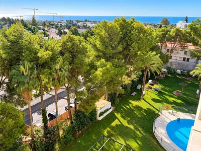 Middle Floor Apartment in Nueva Andalucía