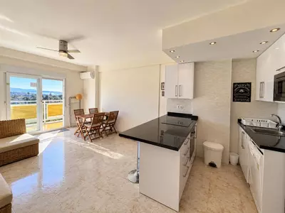 Middle Floor Apartment in Nueva Andalucía