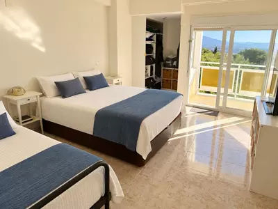 Middle Floor Apartment in Nueva Andalucía