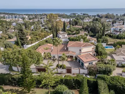 Detached Villa in El Paraiso