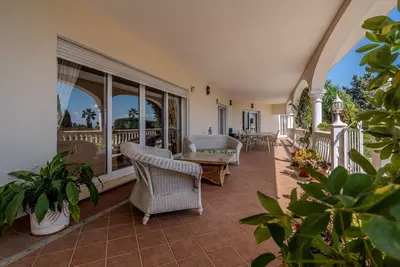 Detached Villa in El Paraiso