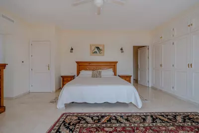 Detached Villa in El Paraiso