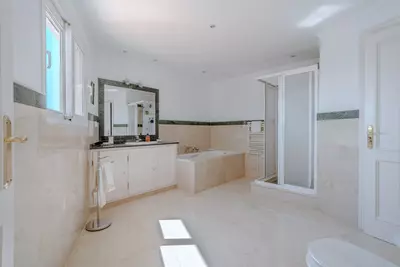 Detached Villa in El Paraiso